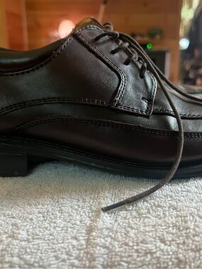 G.H. Bass & Co. Dark Brown Leather Derby Oxfords, size 9